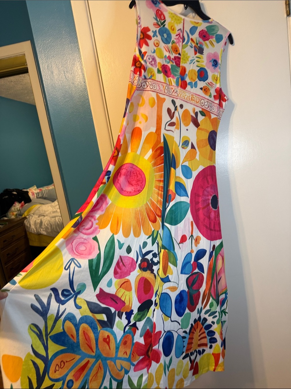 Vibrant Floral Sleeveless Maxi dress - Picture 5 of 8